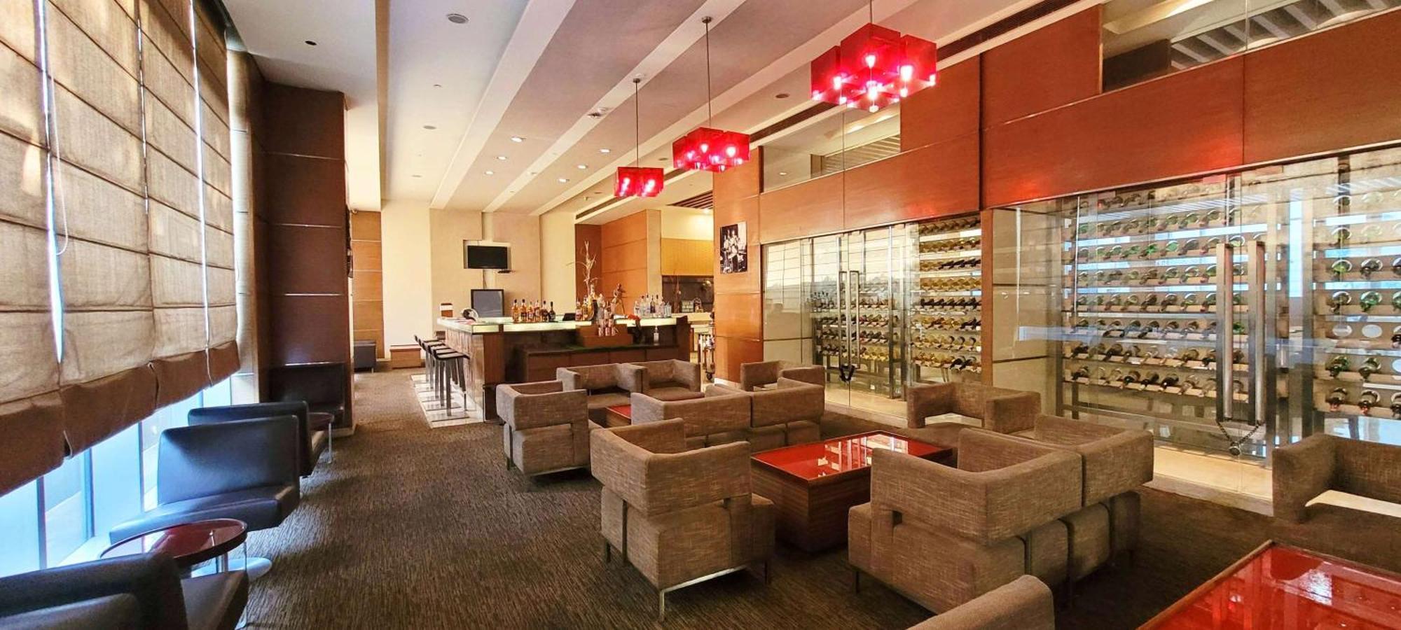 Radisson Blu Hotel, Greater Noida Exterior foto The lounge at the airport