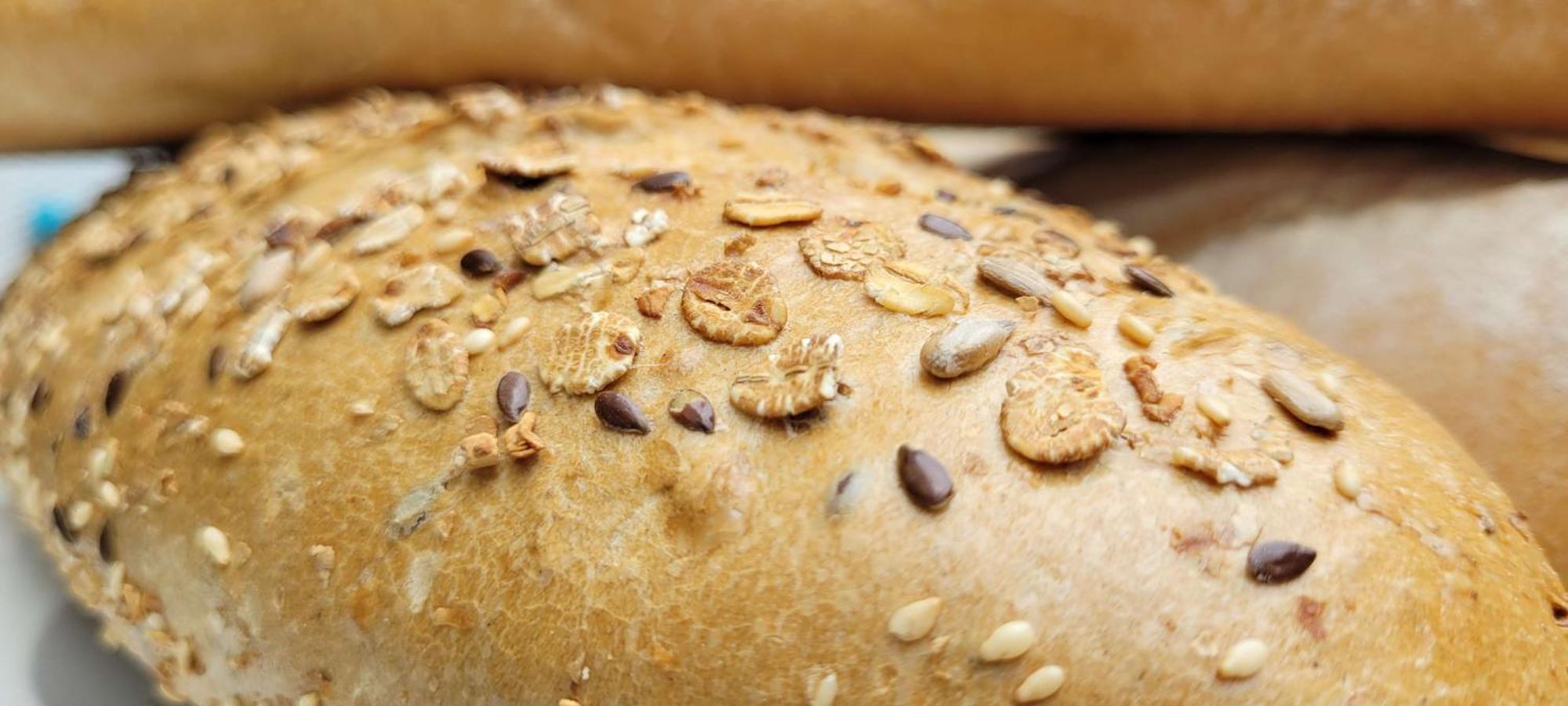 Radisson Blu Hotel, Greater Noida Exterior foto Sesame seeds on bread