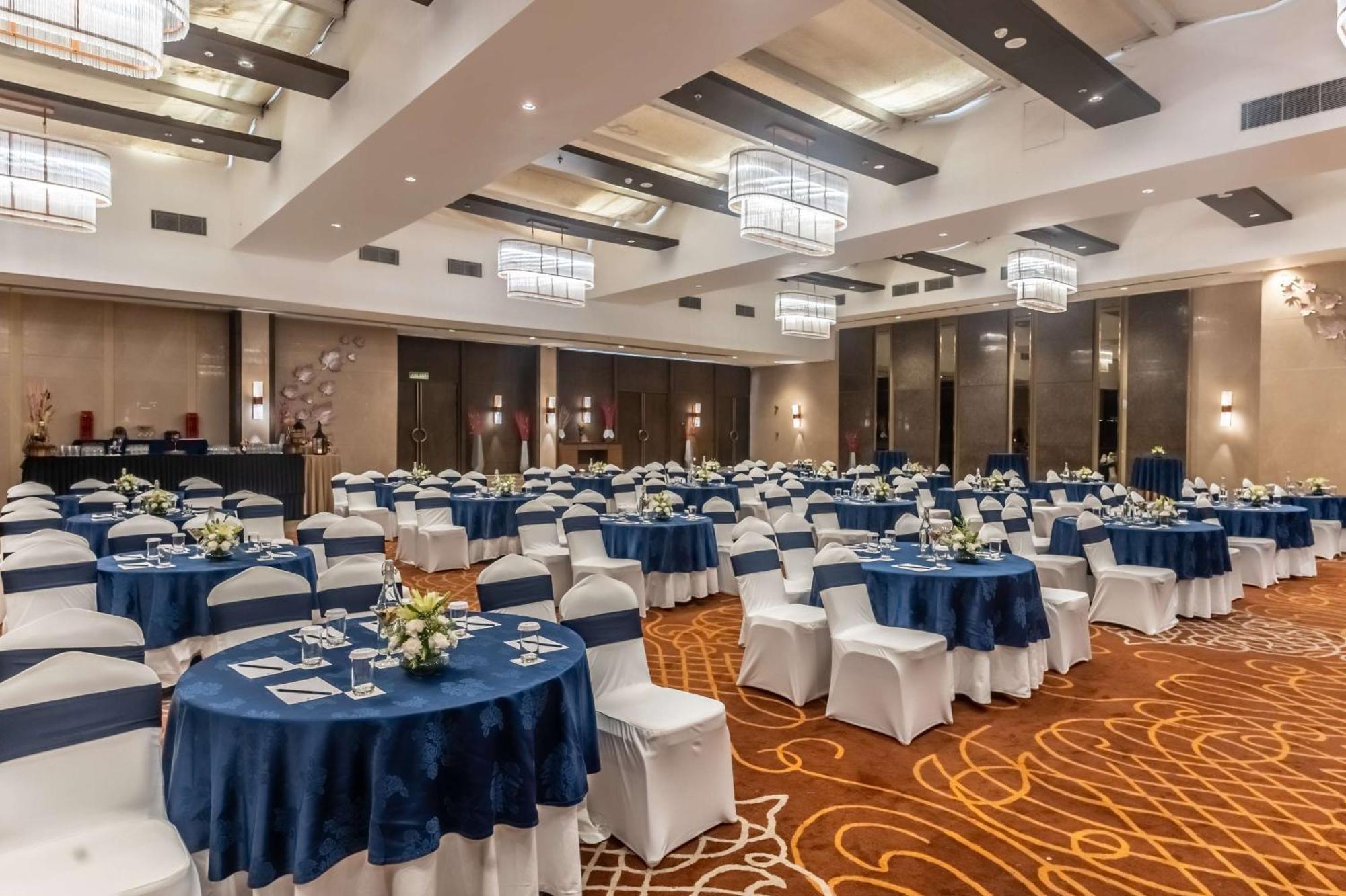 Radisson Blu Hotel, Greater Noida Exterior foto The Grand Ballroom