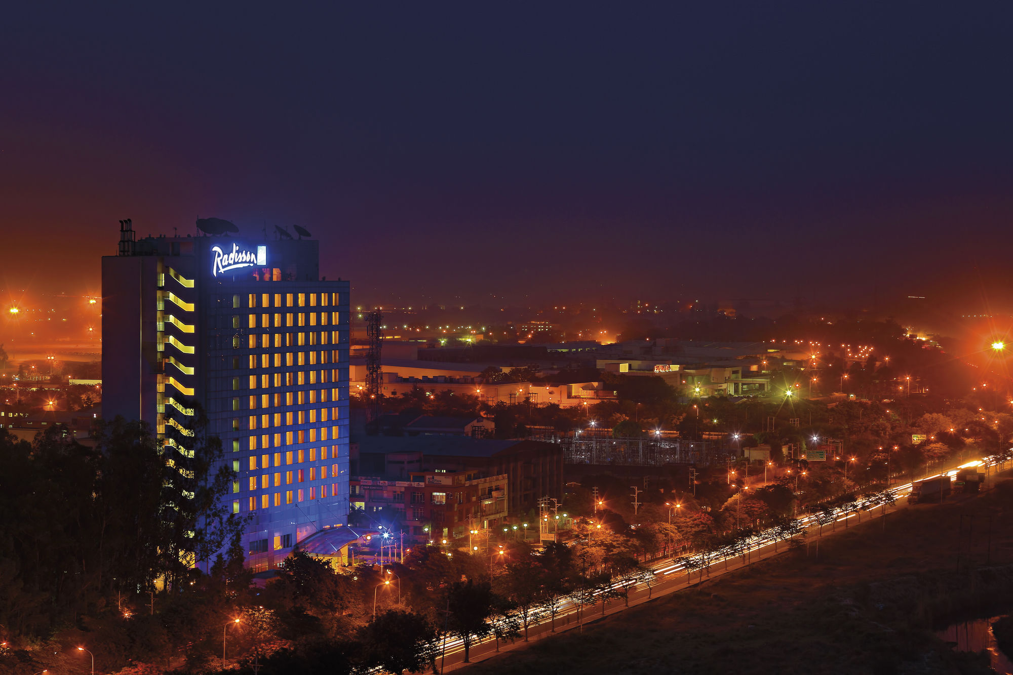 Radisson Blu Hotel, Greater Noida Exterior foto Park Inn, Casablanca